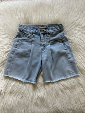 Tractr Light Wash Bermuda Shorts